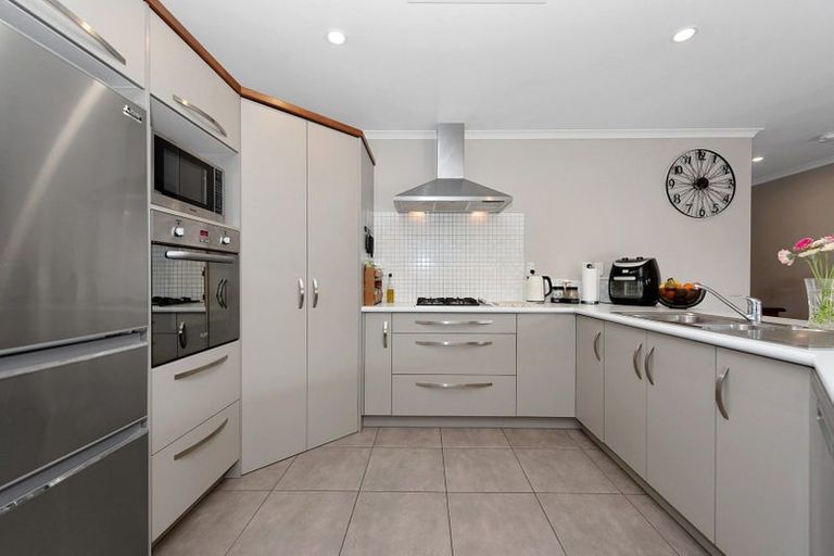 Photo of property in 3 Vantage Place, Flagstaff, Hamilton, 3210