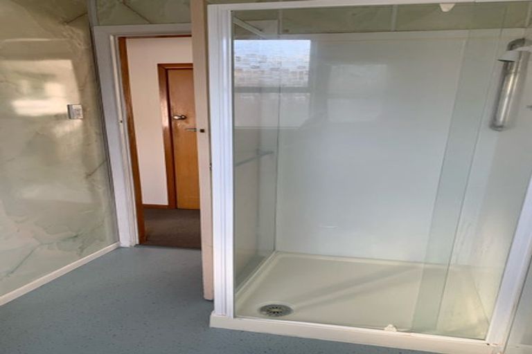 Photo of property in 41 Parrs Cross Road, Henderson, Auckland, 0612