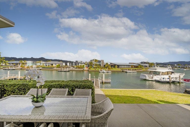 Photo of property in 17 Mermaid Place, Whitianga, 3510