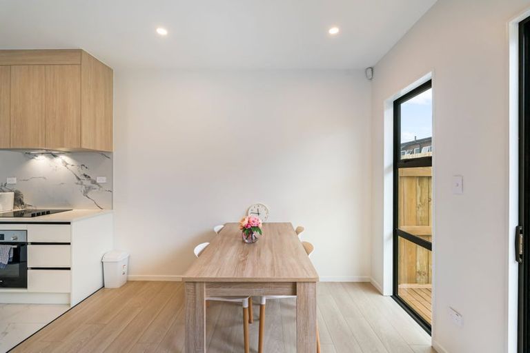 Photo of property in 4/25 Abbotleigh Avenue, Te Atatu Peninsula, Auckland, 0610