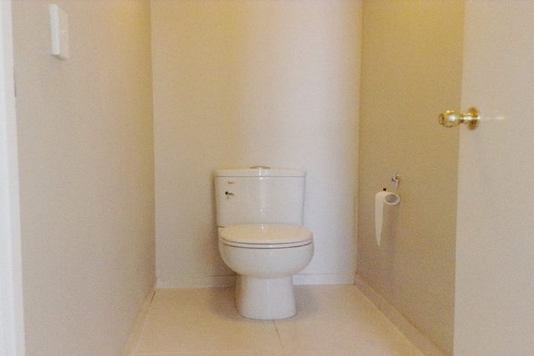 Photo of property in 2/3 Seabrook Avenue, New Lynn, Auckland, 0600