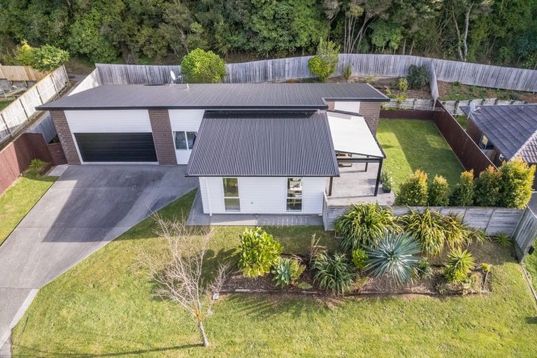 Photo of property in 11 Banks Boulevard, Whitby, Porirua, 5024