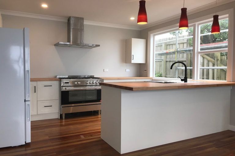 Photo of property in 51 High Street, Island Bay, Wellington, 6023