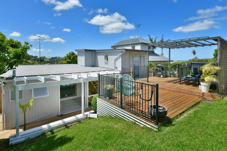 Photo of property in 52b Bay Street, Red Beach, 0932