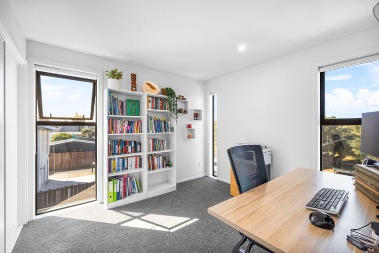 Photo of property in 163a Marine Parade, New Brighton, Christchurch, 8083