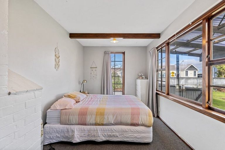 Photo of property in 39 Winters Road, Redwood, Christchurch, 8051