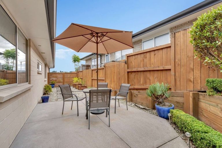 Photo of property in 10 Furl Close, Pyes Pa, Tauranga, 3112