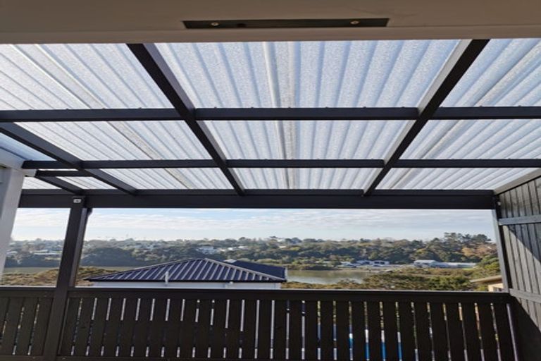 Photo of property in 4/141 Colwill Road, Massey, Auckland, 0614