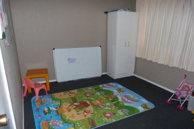Photo of property in 2/121 Seymour Road, Sunnyvale, Auckland, 0612