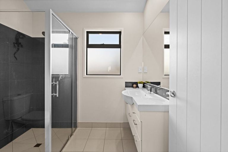 Photo of property in 7 Milford Place, Poraiti, Napier, 4112