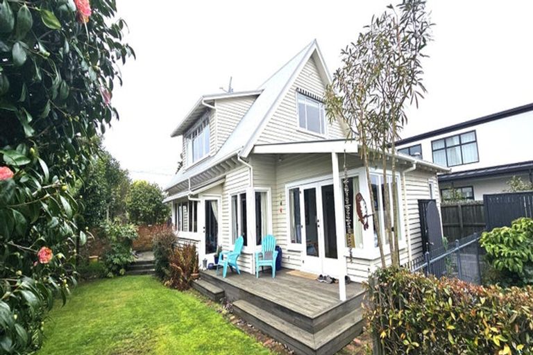 Photo of property in 43 Hartley Street, Foxton Beach, Foxton, 4815