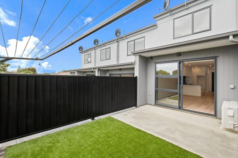 Photo of property in 6/28 Matapouri Road, Mangere Bridge, Auckland, 2022