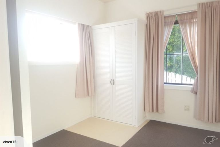Photo of property in 11 Selwyn Road, Hospital Hill, Napier, 4110