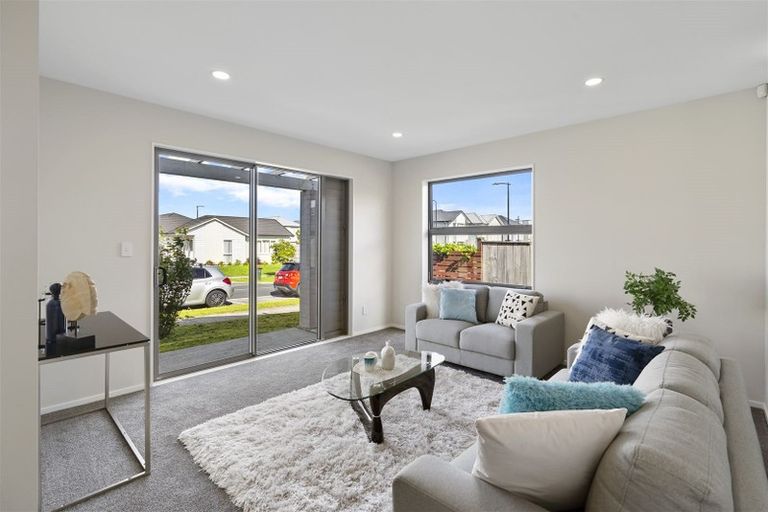 Photo of property in 23 Hollowout Street, Takanini, 2112