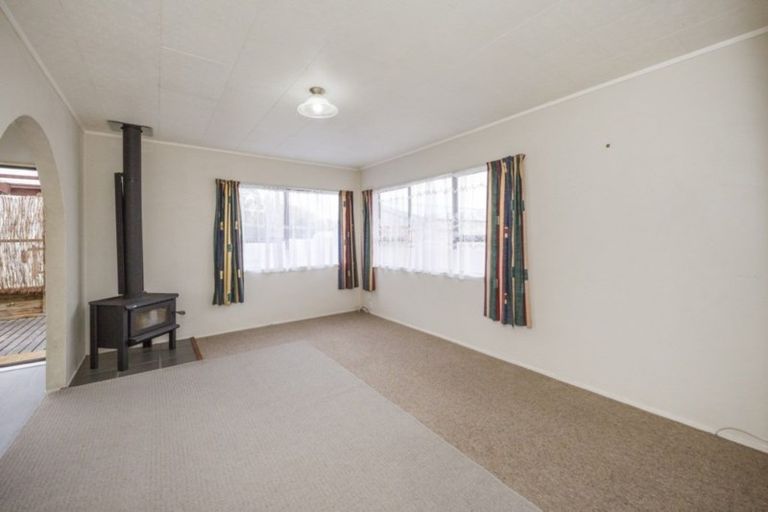 Photo of property in 7 Tawa Street, Tokomaru, Palmerston North, 4474