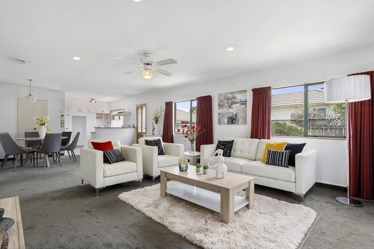 Photo of property in 2/4 Parker Avenue, New Lynn, Auckland, 0600