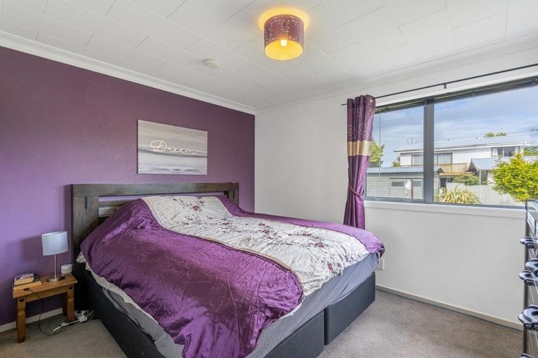 Photo of property in 114 Ruru Avenue, Otatara, Invercargill, 9879