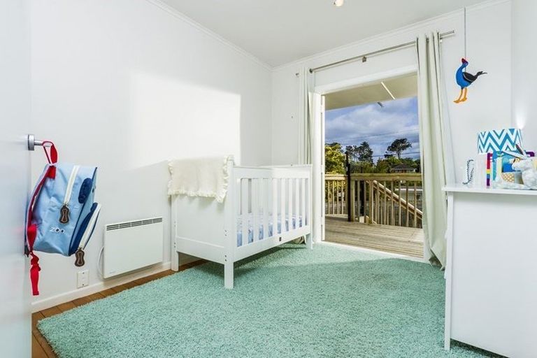 Photo of property in 1/93 Lake Road, Belmont, Auckland, 0622