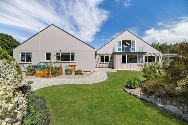 Photo of property in 18 Quartz Lane, Mount Pisa, Cromwell, 9383