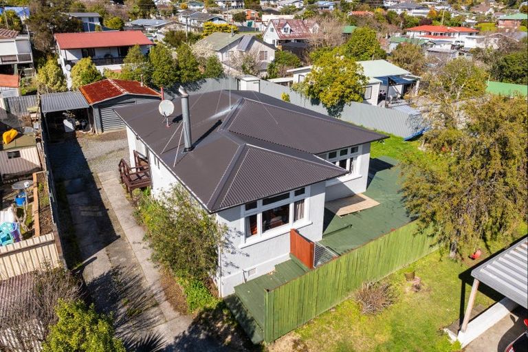 Photo of property in 49 Hampden Street, Picton, 7220