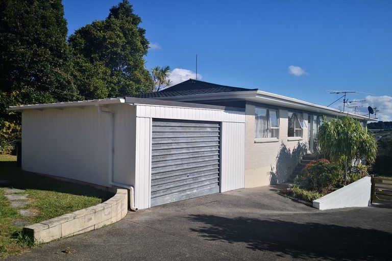 Photo of property in 1/454 East Coast Road, Windsor Park, Auckland, 0630