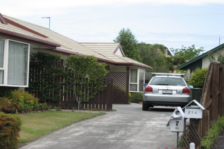 Photo of property in 19b Juniper Place, Burnside, Christchurch, 8053
