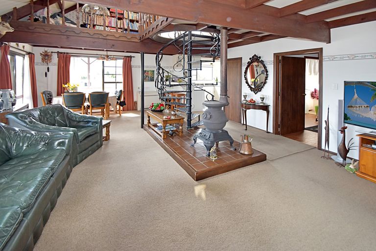 Photo of property in 30 Black Peak Road, Omarama, 9412