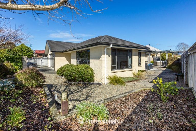 Photo of property in 19 Brentwood Street, Trentham, Upper Hutt, 5018