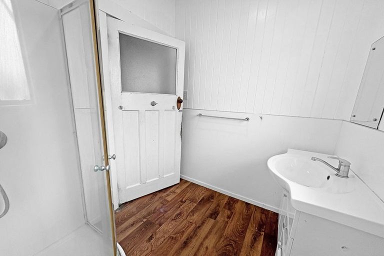 Photo of property in 37 Manuka Street, Castlecliff, Whanganui, 4501