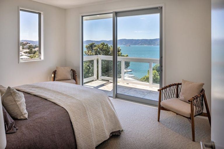 Photo of property in 128 Seatoun Heights Road, Seatoun, Wellington, 6022