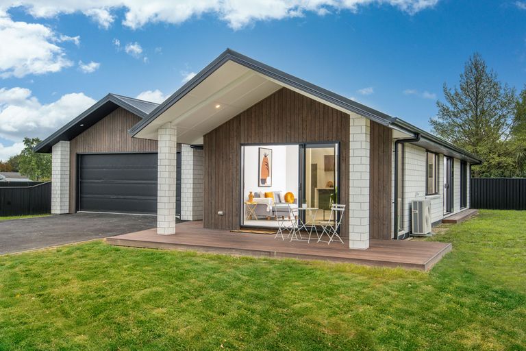 Photo of property in 44 Constitution Avenue, Milton, 9220