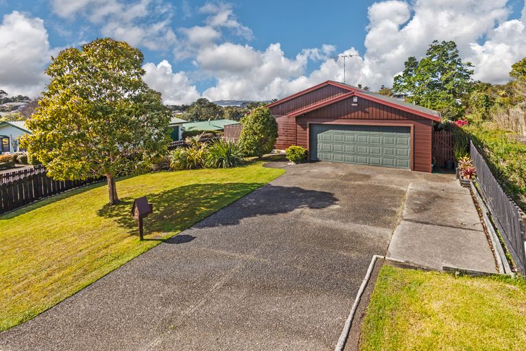 Photo of property in 9 Dobell Road, Stanmore Bay, Whangaparaoa, 0932