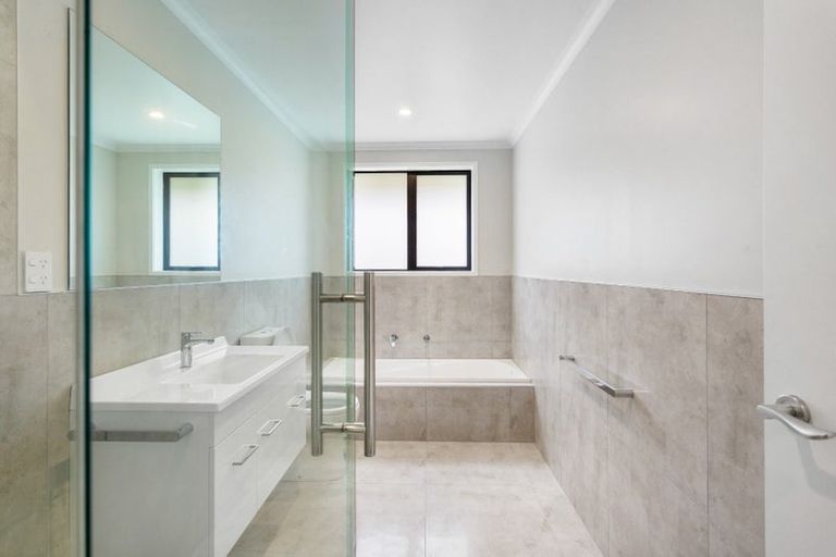 Photo of property in 13a Freyberg Crescent, Pukekohe, 2120