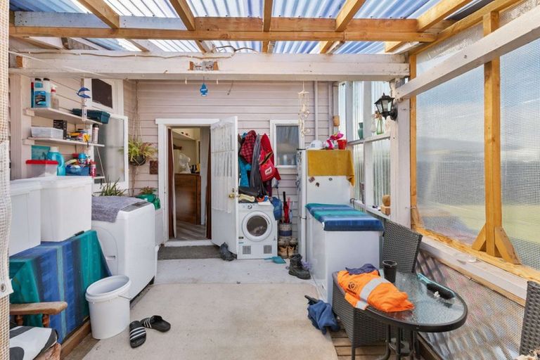 Photo of property in 18 Cook Street, Foxton, 4814