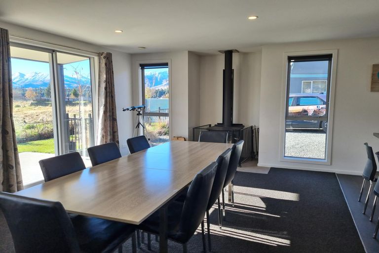 Photo of property in 4 Dwyer Place, Lake Tekapo, 7999