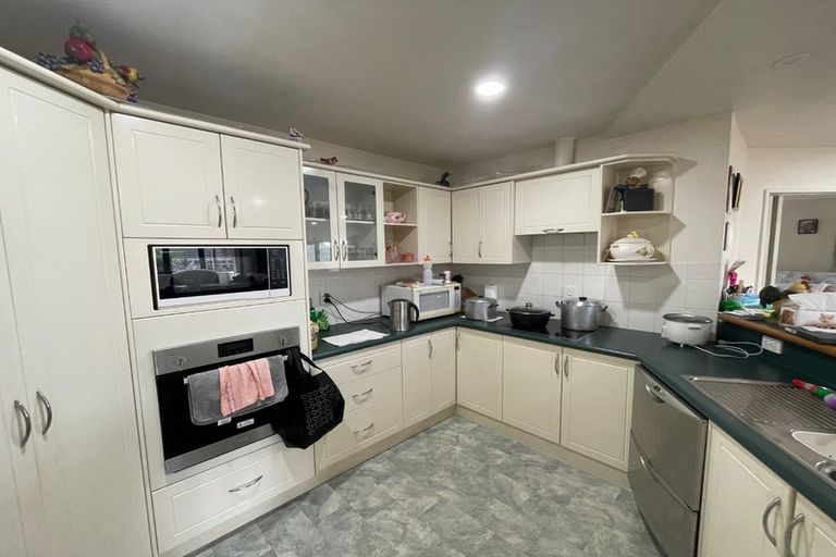 Photo of property in 43 Wairere Road, The Gardens, Auckland, 2105