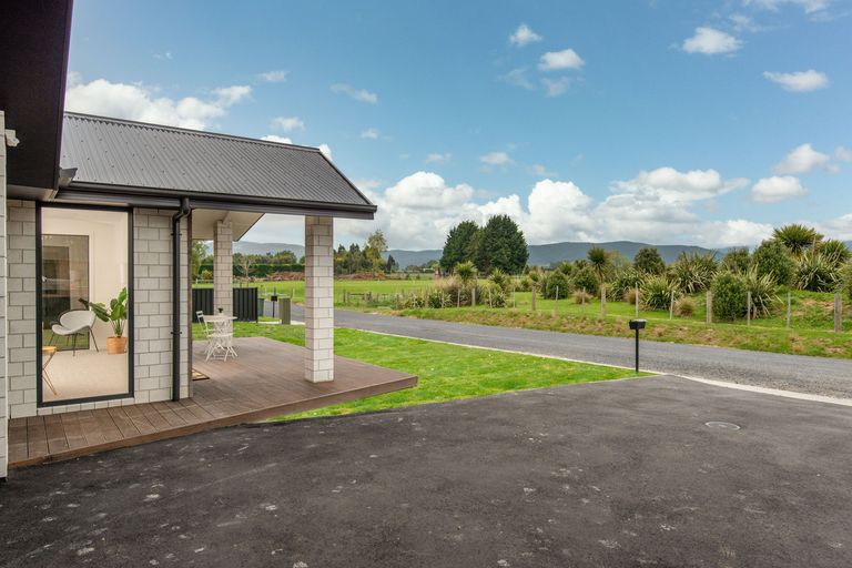 Photo of property in 44 Constitution Avenue, Milton, 9220