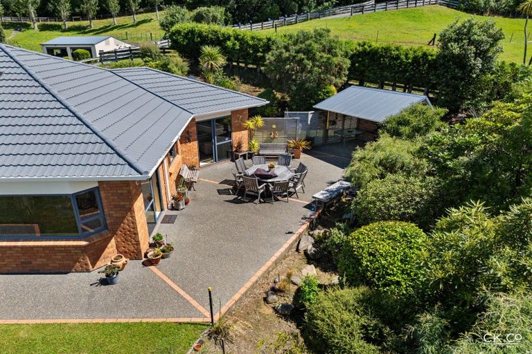 Photo of property in 8a Garrett Place, Riverstone Terraces, Upper Hutt, 5018