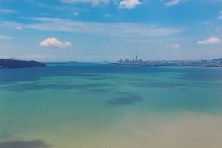 Photo of property in 66 Spinnaker Drive, Te Atatu Peninsula, Auckland, 0610