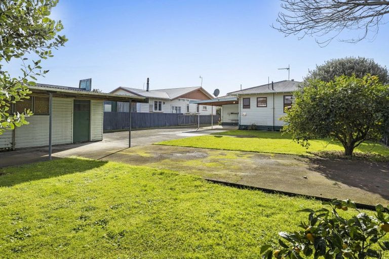 Photo of property in 5 Egmont Street, Hawera, 4610