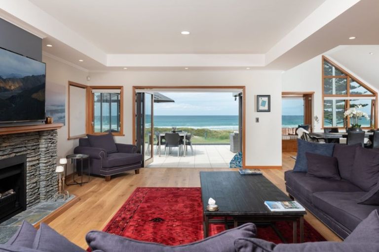 Photo of property in 85 Marine Parade, Mount Maunganui, 3116