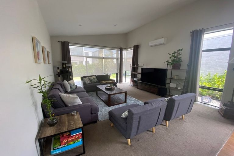 Photo of property in 20 Liberation Road, Papakura, 2110