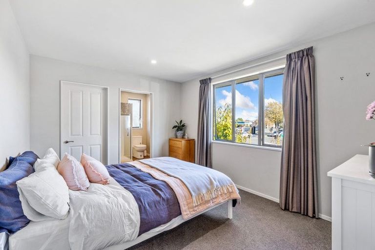 Photo of property in 1/422 Barbadoes Street, Edgeware, Christchurch, 8013