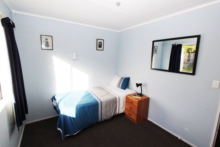 Photo of property in 6a North Street, Tawa, Wellington, 5028