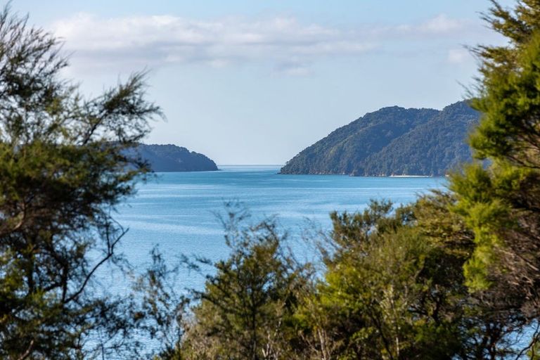 Photo of property in 25 Astrolabe View, Kaiteriteri, Motueka, 7197