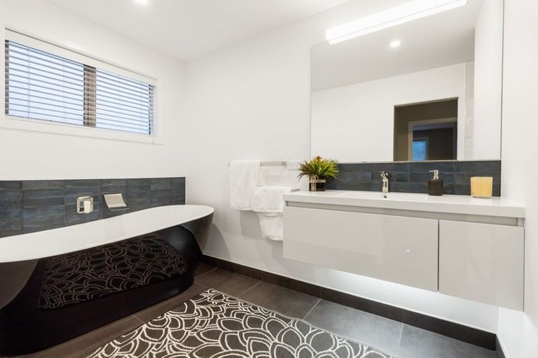 Photo of property in 30 Sandford Terrace, Lower Shotover, Queenstown, 9304