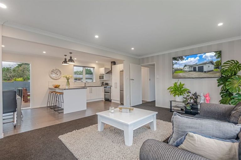 Photo of property in 27 Karamea Crescent, Kelvin Grove, Palmerston North, 4414