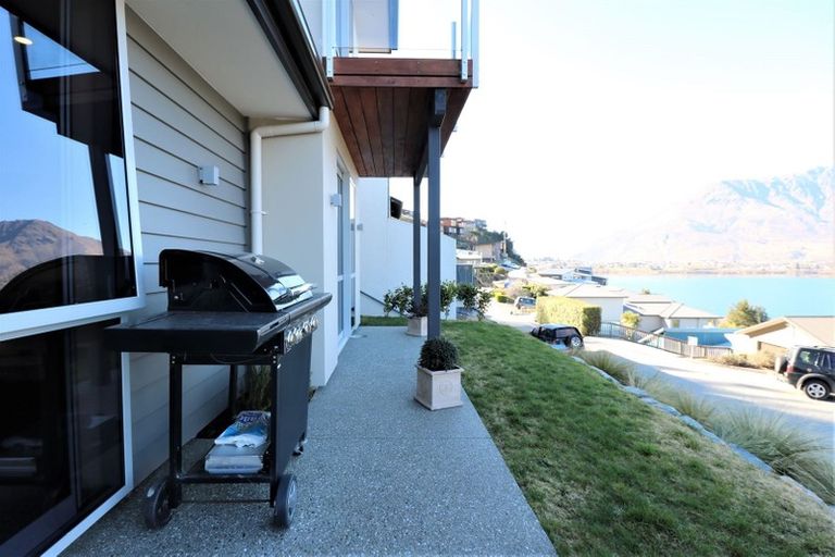 Photo of property in 16 De La Mare Place, Frankton, Queenstown, 9300