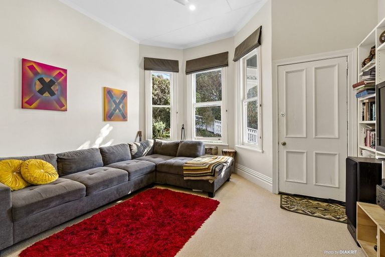 Photo of property in 7 Cam Street, Island Bay, Wellington, 6023