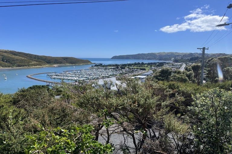 Photo of property in 41 Kiriwai Road, Paremata, Porirua, 5024